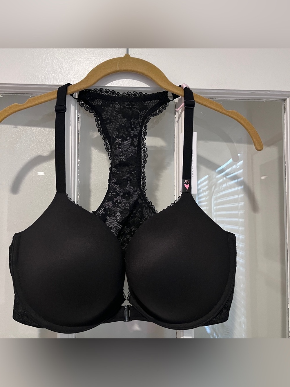 NWT Victoria's Secret Black Lace Racerback Padded Push-Up Underwire Bra 38D